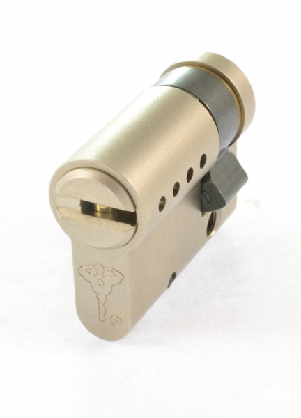Циліндр Mul-t-lock Din_half_k Xp Mtl600 64,5 Nst 55x9,5 Cam30 Vip_control 2key+3key Dnd3d_blue_ins 264s+ Box_s-фото-1 Фото 1 - Циліндр Mul-t-lock Din_half_k Xp Mtl600 64,5 Nst 55x9,5 Cam30 Vip_control 2key+3key Dnd3d_blue_ins 264s+ Box_s.