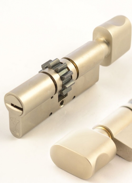 Циліндр Mul-t-lock Din_kt Xp Mtl800 90 Nst 40x50t To_nst Cam30 3key Dnd2c_b/s 948b Box_m-фото-1 Фото 1 - Циліндр Mul-t-lock Din_kt Xp Mtl800 90 Nst 40x50t To_nst Cam30 3key Dnd2c_b/s 948b Box_m.